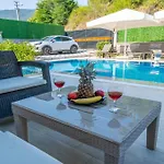 别墅 Detached With Private Pool In Inlice *