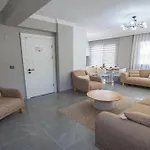Detached With Private Pool In Inlice 别墅 费特希耶