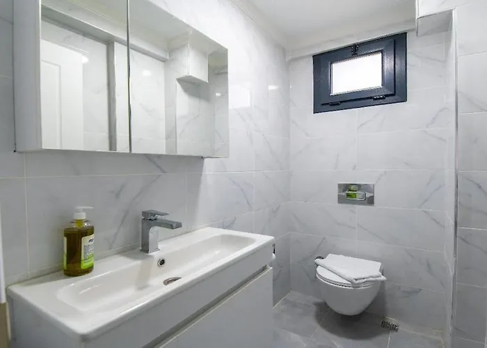 Detached With Private Pool In Inlice 费特希耶