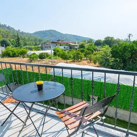 Detached With Private Pool In Inlice