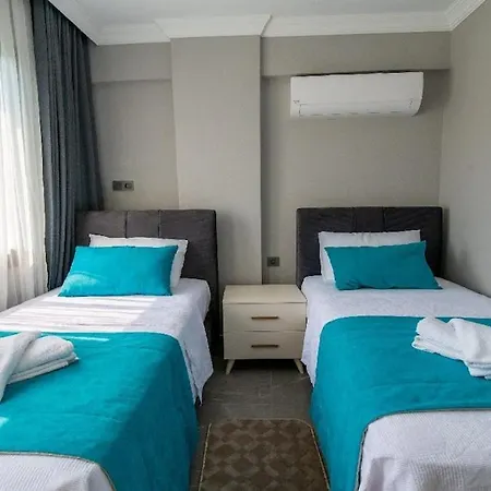 Detached With Private Pool In Inlice