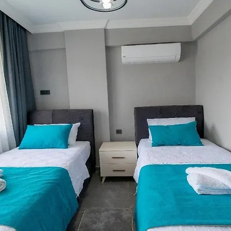 Detached With Private Pool In Inlice *