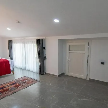 Detached With Private Pool In Inlice Vila