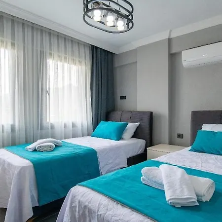 Detached With Private Pool In Inlice *