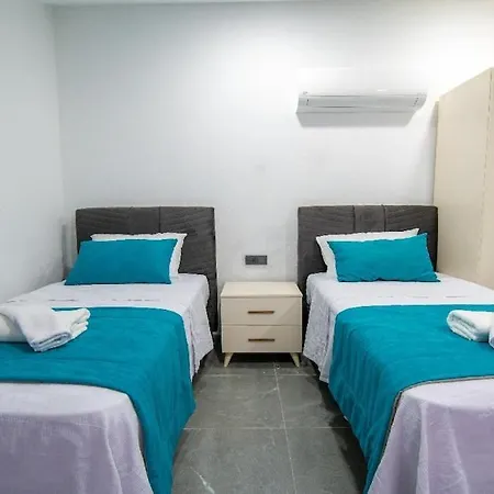 ヴィラ Detached With Private Pool In Inlice フェティエ