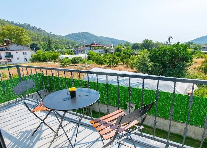 Detached With Private Pool In Inlice