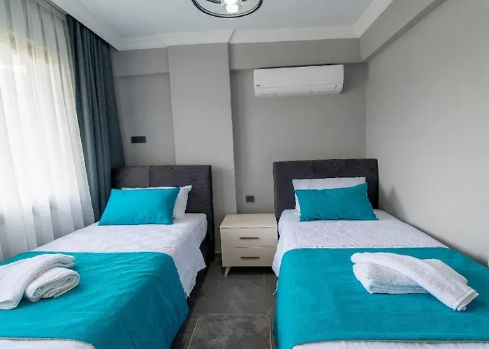 Detached With Private Pool In Inlice *