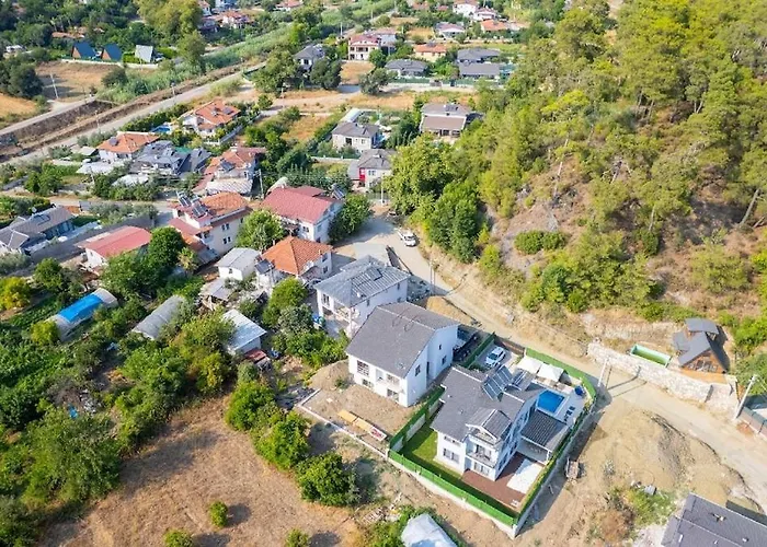 וילה Detached With Private Pool In Inlice *