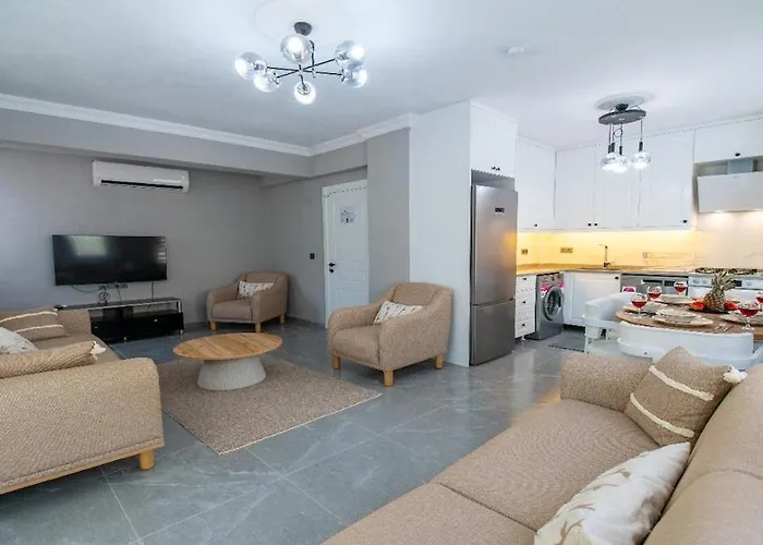 Detached With Private Pool In Inlice פאטהיה