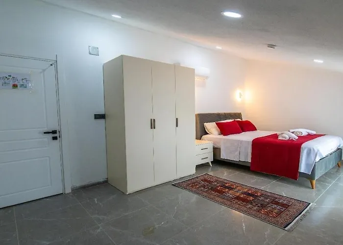 וילה Detached With Private Pool In Inlice *