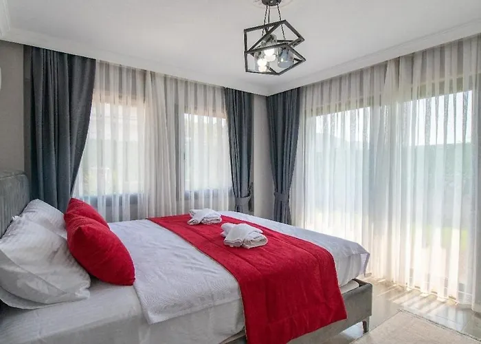 וילה Detached With Private Pool In Inlice *