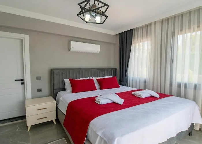 Detached With Private Pool In Inlice וילה